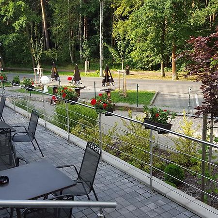 Restaurace A Penzion Zdena Bouda Hradec Králové Buitenkant foto